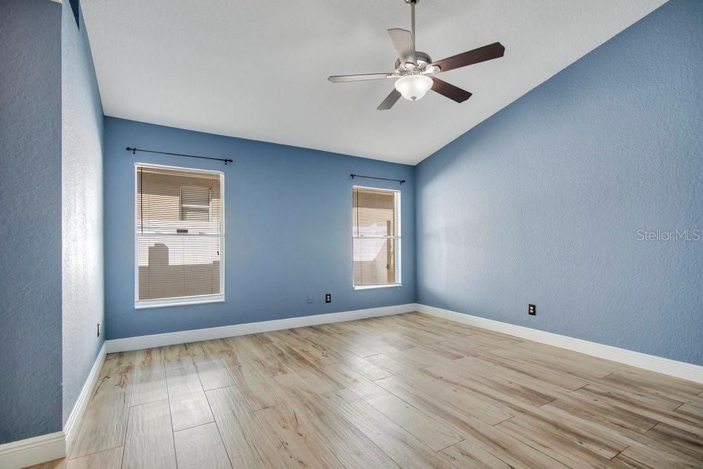 For Sale: $500,000 (4 beds, 3 baths, 2346 Square Feet)