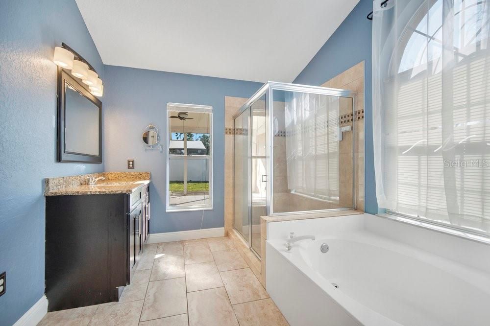 For Sale: $500,000 (4 beds, 3 baths, 2346 Square Feet)