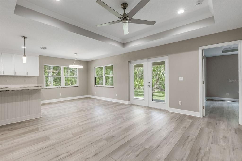 待售: $439,900 (3 贝兹, 2 浴室, 1550 平方英尺)