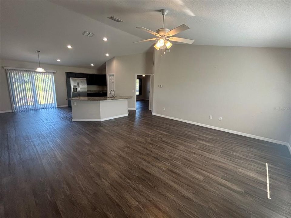 En Renta: $1,595 (3 camas, 2 baños, 1343 Pies cuadrados)