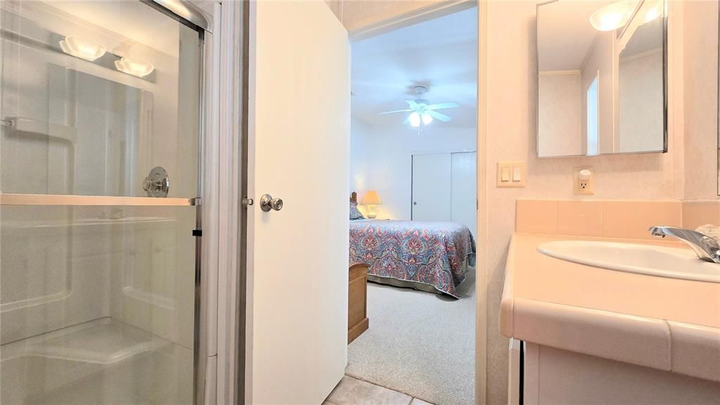 For Sale: $155,000 (2 beds, 2 baths, 1000 Square Feet)