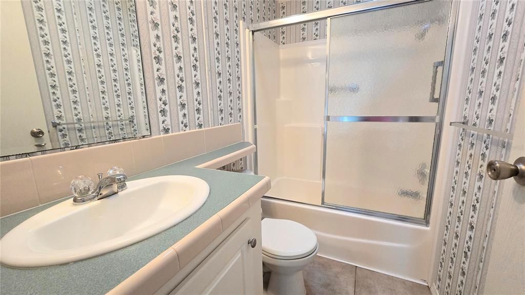 For Sale: $155,000 (2 beds, 2 baths, 1000 Square Feet)