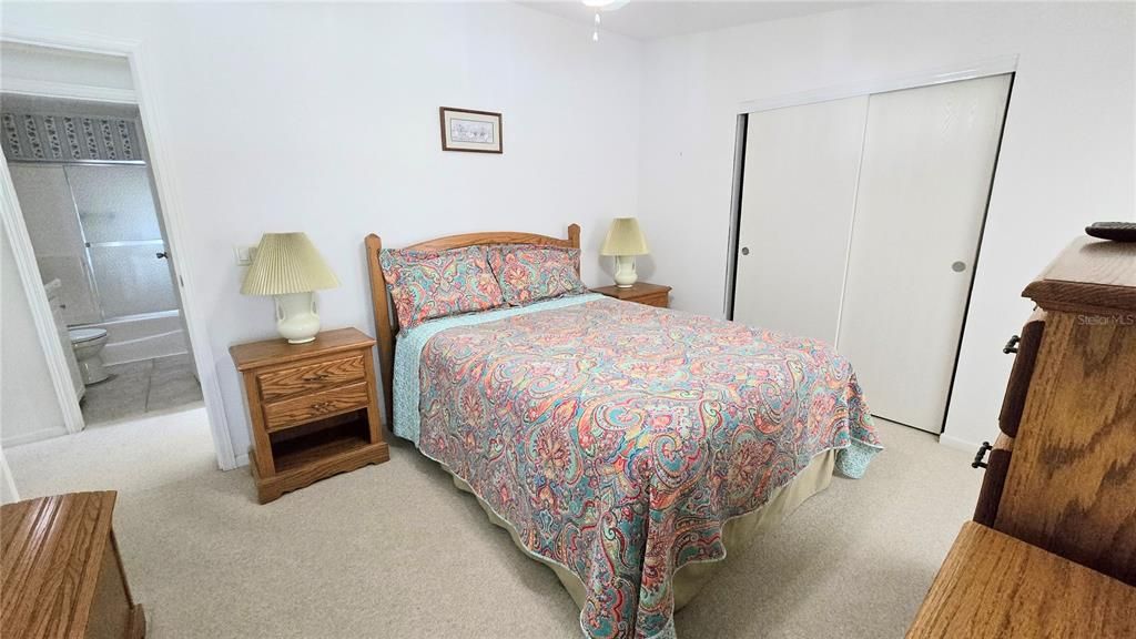 For Sale: $155,000 (2 beds, 2 baths, 1000 Square Feet)