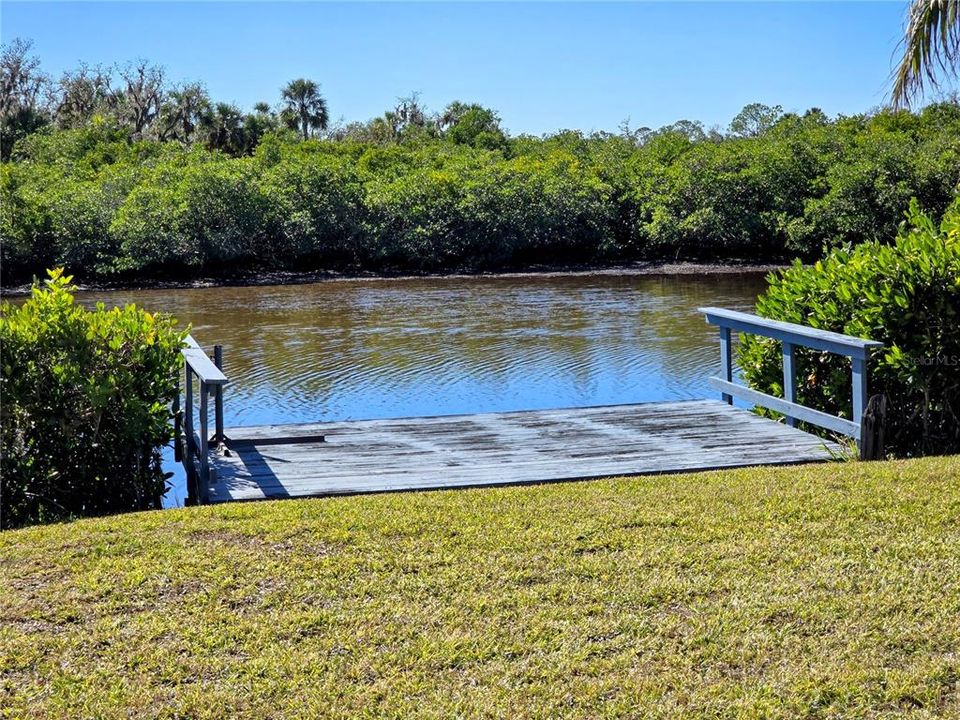 For Sale: $155,000 (2 beds, 2 baths, 1000 Square Feet)