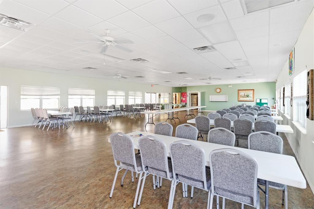 For Sale: $155,000 (2 beds, 2 baths, 1000 Square Feet)