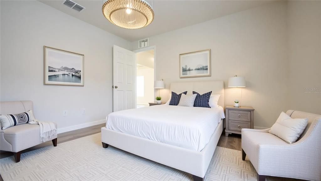 待售: $399,900 (4 贝兹, 0 浴室, 2096 平方英尺)