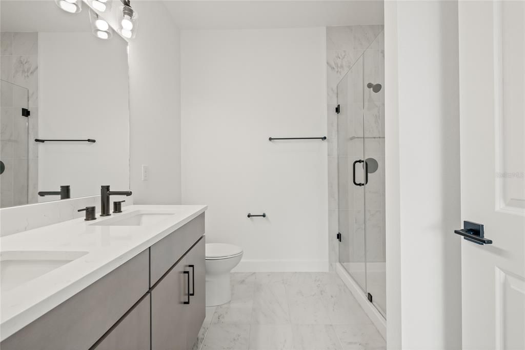 For Sale: $859,900 (3 beds, 3 baths, 2077 Square Feet)