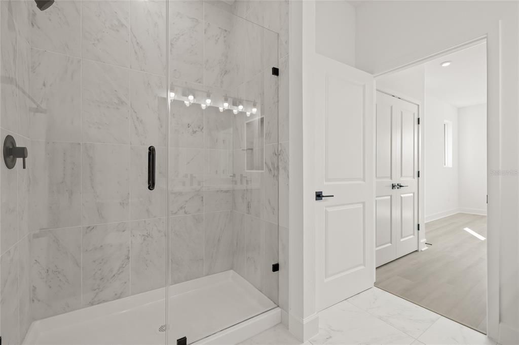 For Sale: $859,900 (3 beds, 3 baths, 2077 Square Feet)