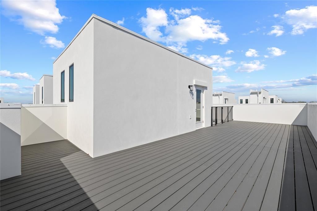 For Sale: $859,900 (3 beds, 3 baths, 2077 Square Feet)