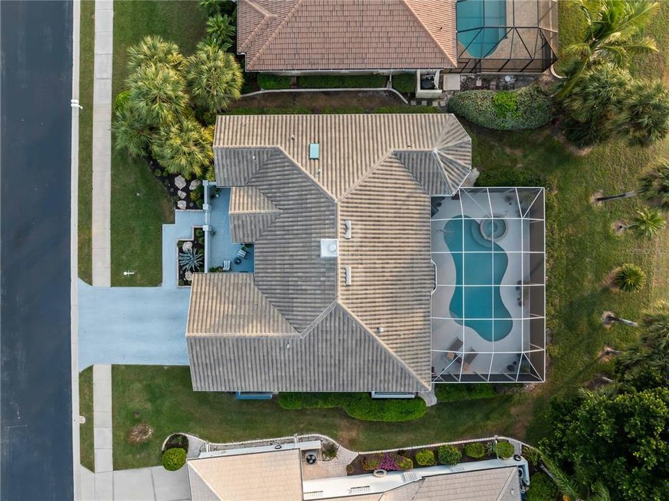 Active With Contract: $569,000 (3 beds, 2 baths, 2359 Square Feet)