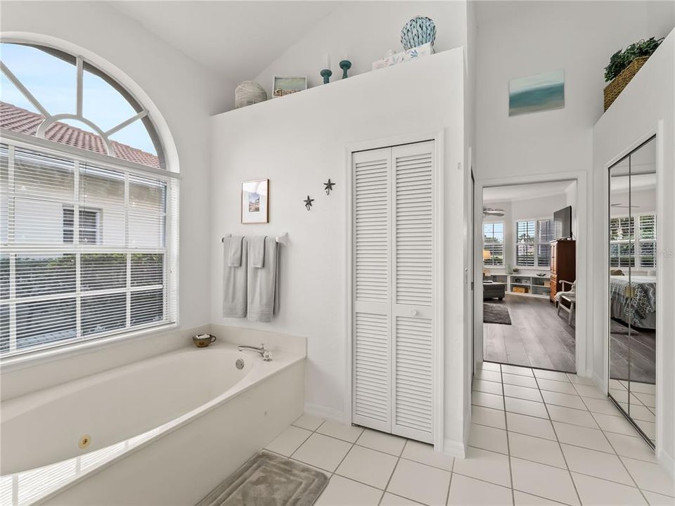 Active With Contract: $569,000 (3 beds, 2 baths, 2359 Square Feet)