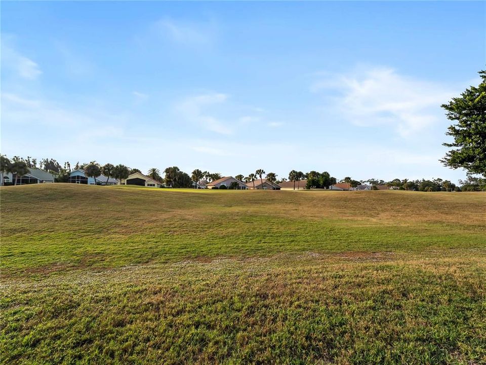 Active With Contract: $569,000 (3 beds, 2 baths, 2359 Square Feet)