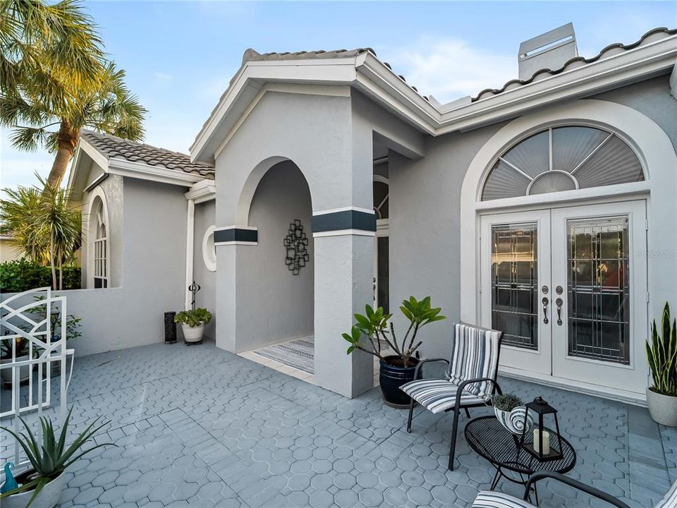 Active With Contract: $569,000 (3 beds, 2 baths, 2359 Square Feet)