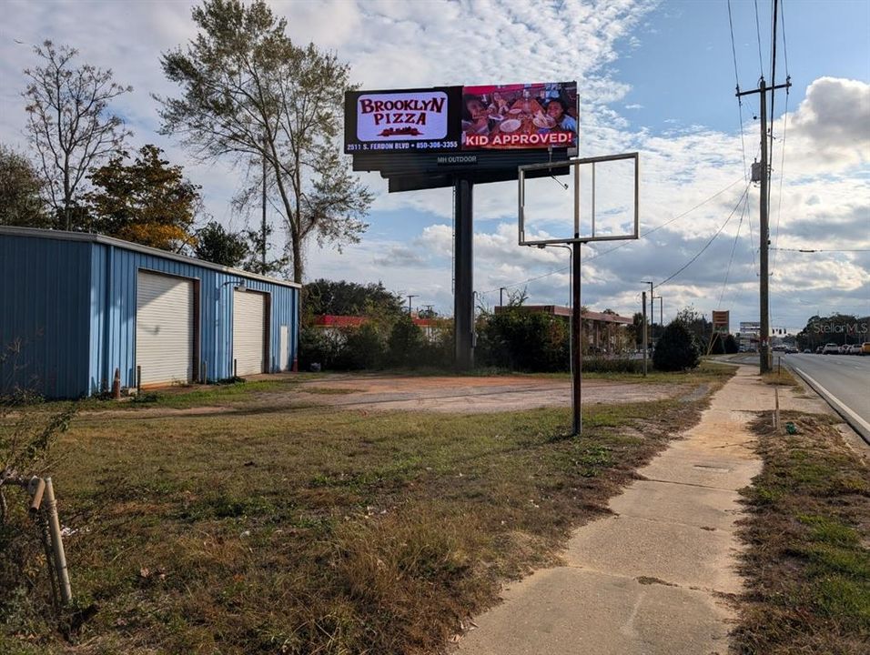 待售: $400,000 (0 贝兹, 0 浴室, 1500 平方英尺)