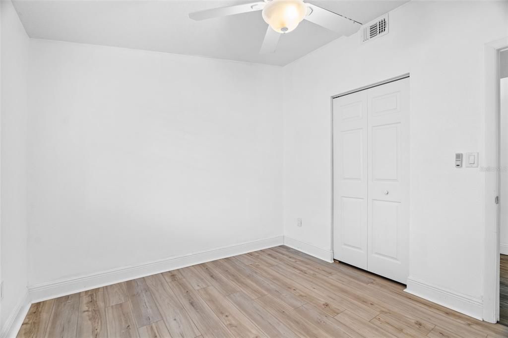 待售: $265,000 (3 贝兹, 2 浴室, 1264 平方英尺)