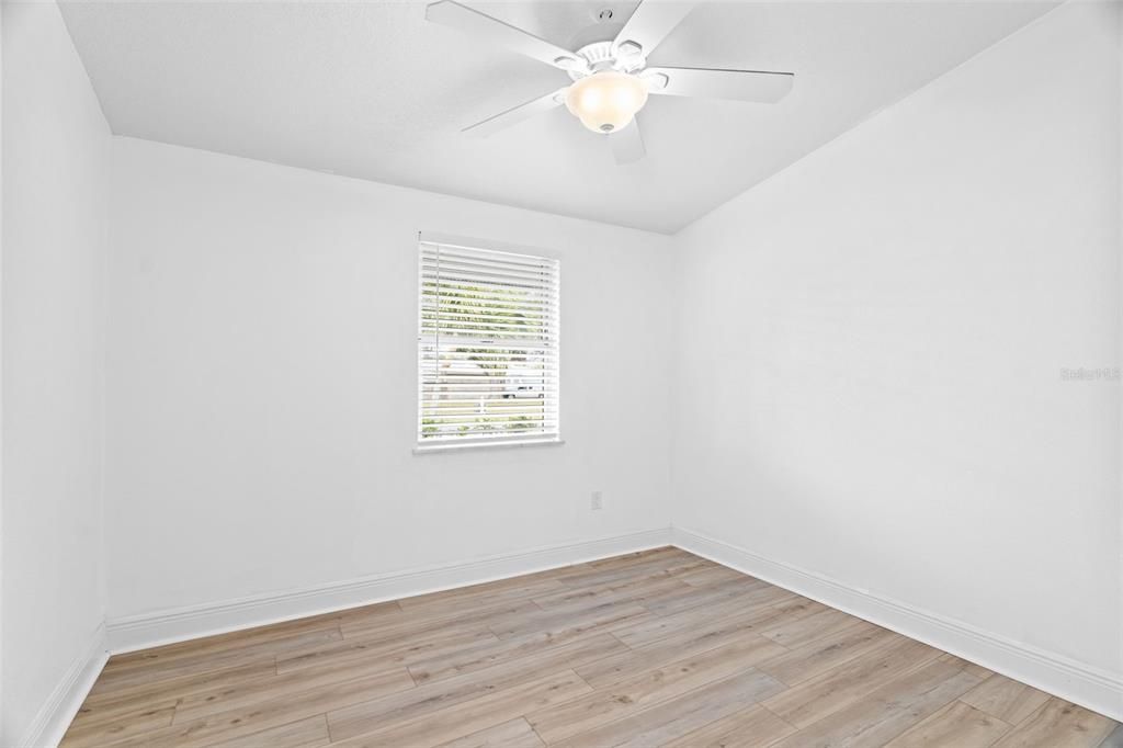 待售: $265,000 (3 贝兹, 2 浴室, 1264 平方英尺)