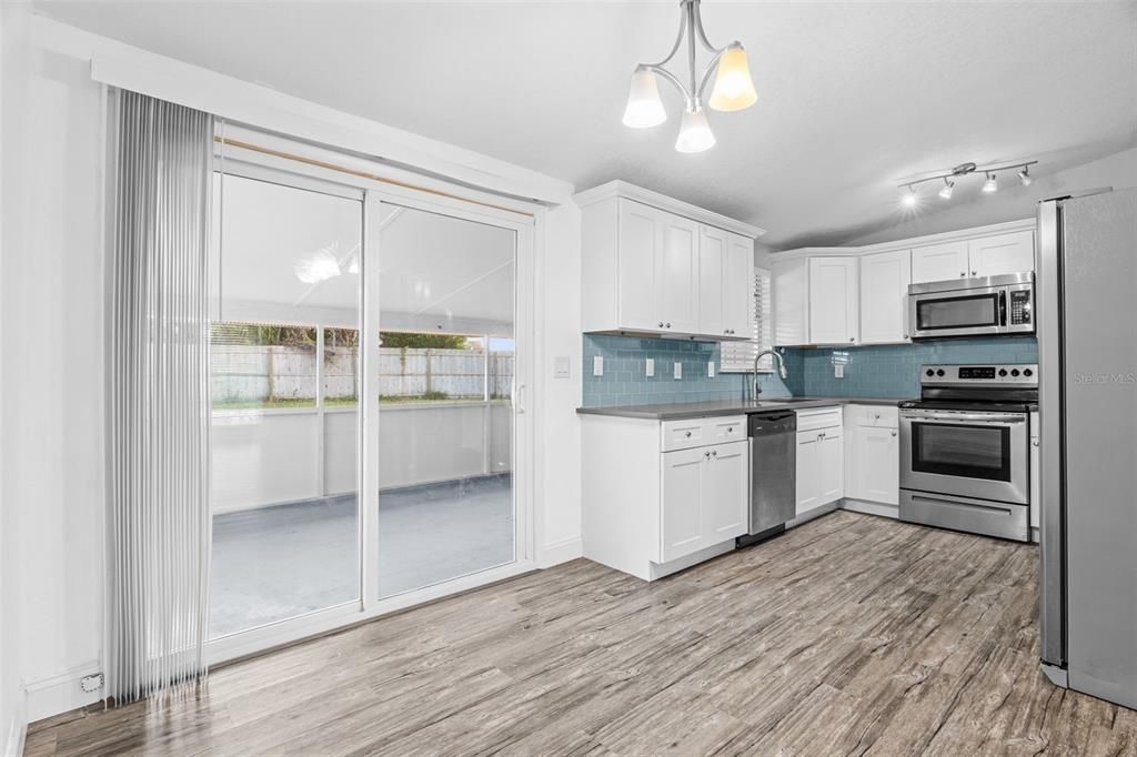 待售: $265,000 (3 贝兹, 2 浴室, 1264 平方英尺)