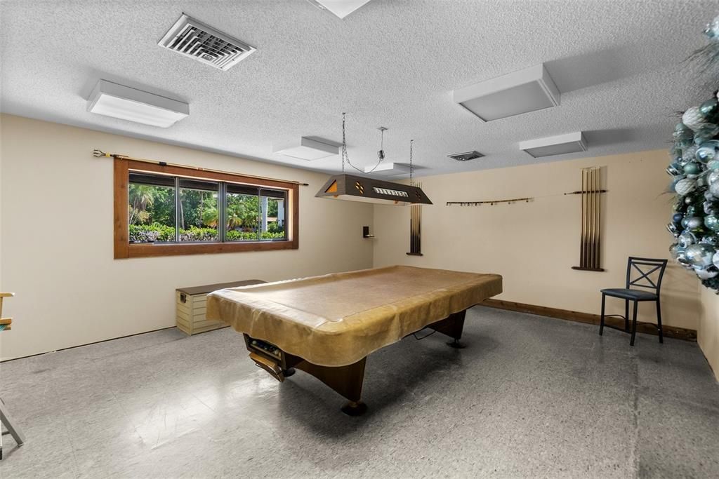 На продажу: $239,000 (2 спален, 2 ванн, 1224 Квадратных фут)