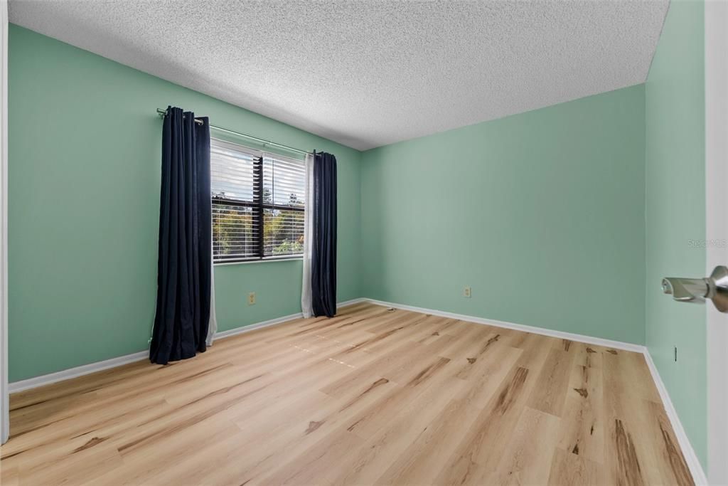 На продажу: $239,000 (2 спален, 2 ванн, 1224 Квадратных фут)