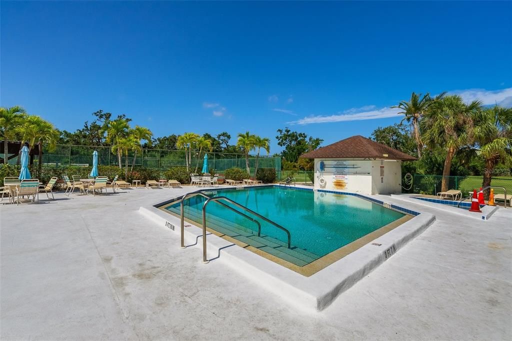 На продажу: $239,000 (2 спален, 2 ванн, 1224 Квадратных фут)