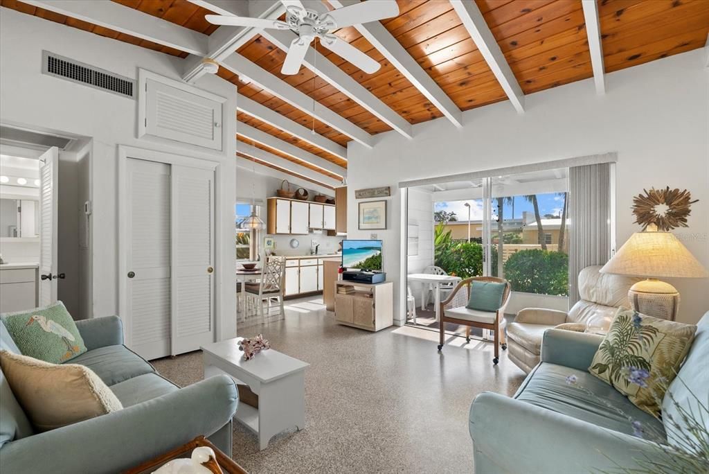 На продажу: $485,000 (1 спален, 1 ванн, 600 Квадратных фут)