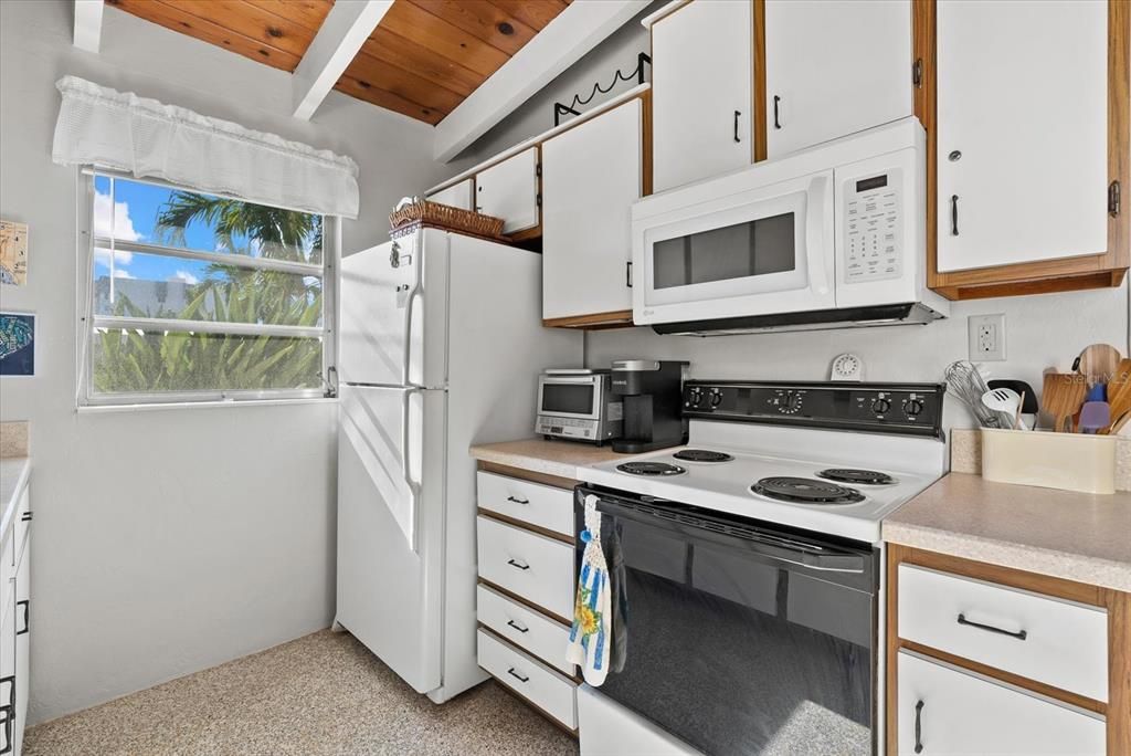 На продажу: $485,000 (1 спален, 1 ванн, 600 Квадратных фут)