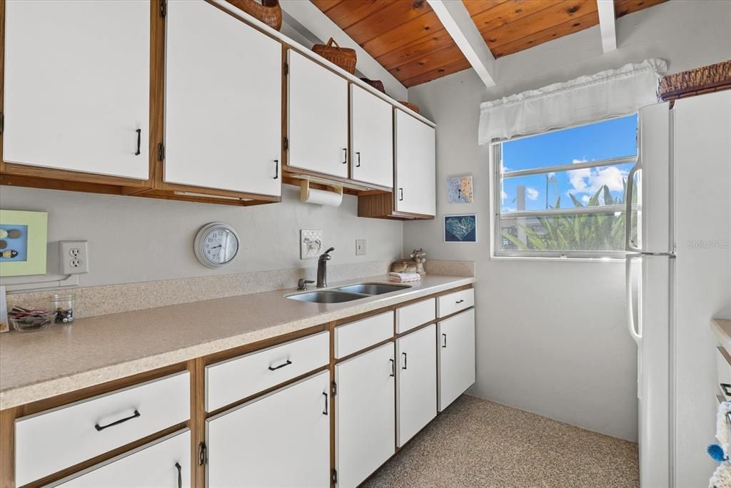 На продажу: $485,000 (1 спален, 1 ванн, 600 Квадратных фут)