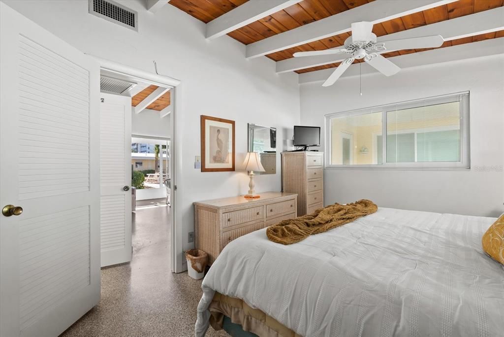 На продажу: $485,000 (1 спален, 1 ванн, 600 Квадратных фут)