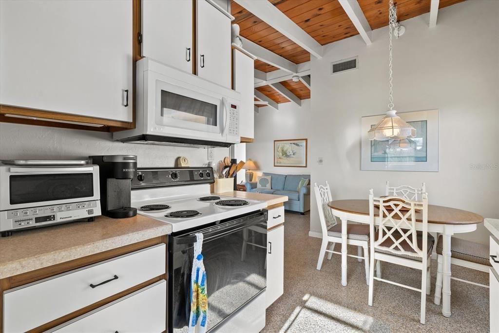 На продажу: $485,000 (1 спален, 1 ванн, 600 Квадратных фут)