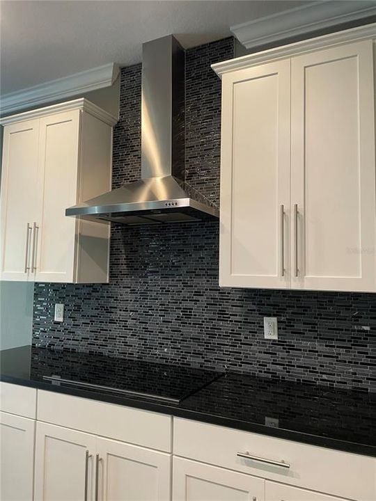 En Venta: $569,000 (4 camas, 2 baños, 2416 Pies cuadrados)