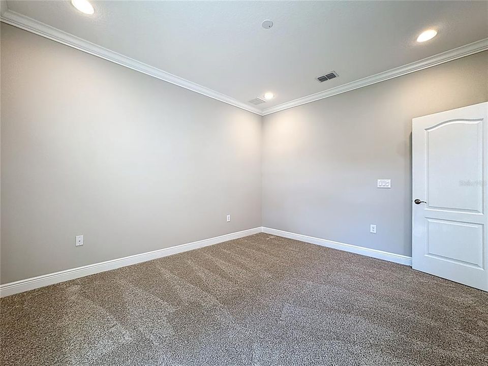 En Venta: $569,000 (4 camas, 2 baños, 2416 Pies cuadrados)