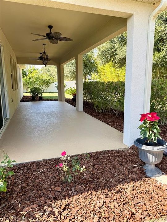 En Venta: $569,000 (4 camas, 2 baños, 2416 Pies cuadrados)