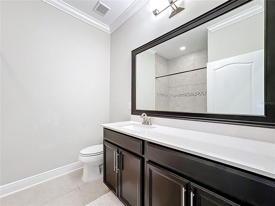 En Venta: $569,000 (4 camas, 2 baños, 2416 Pies cuadrados)