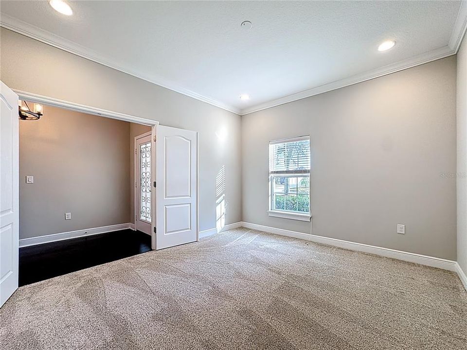 En Venta: $569,000 (4 camas, 2 baños, 2416 Pies cuadrados)