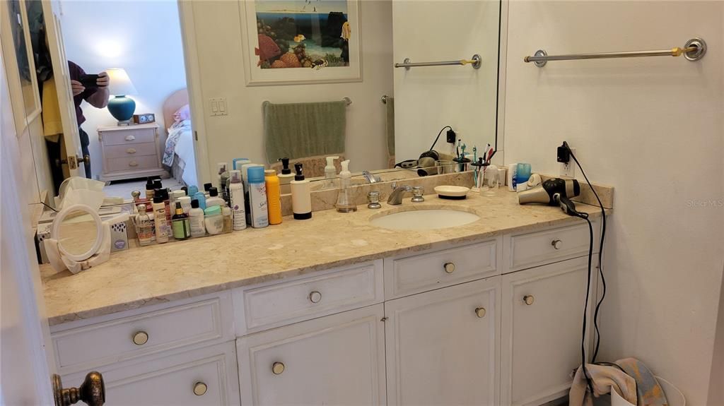 For Rent: $8,500 (4 beds, 3 baths, 2197 Square Feet)