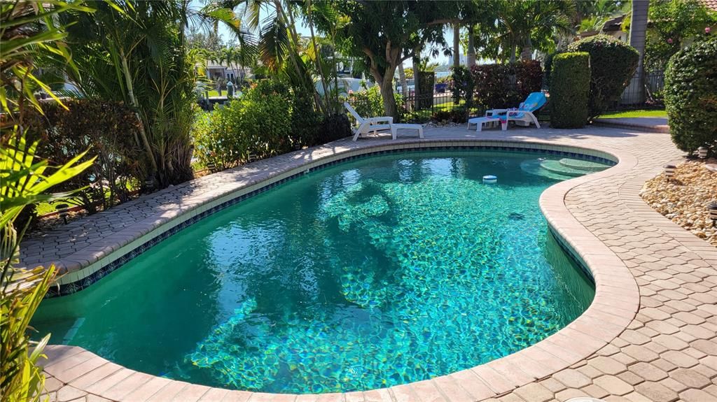 For Rent: $8,500 (4 beds, 3 baths, 2197 Square Feet)