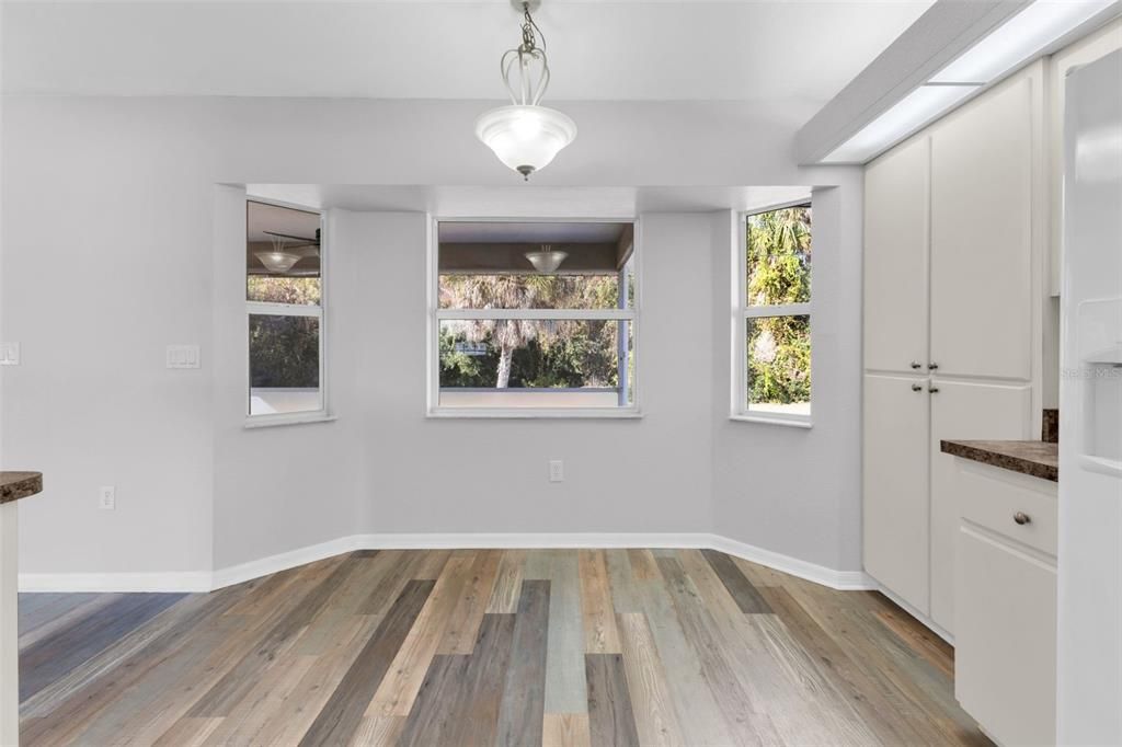 待售: $284,900 (3 贝兹, 2 浴室, 1554 平方英尺)