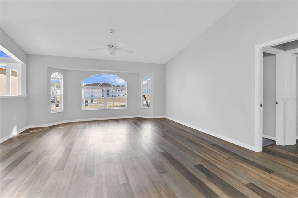 待售: $284,900 (3 贝兹, 2 浴室, 1554 平方英尺)