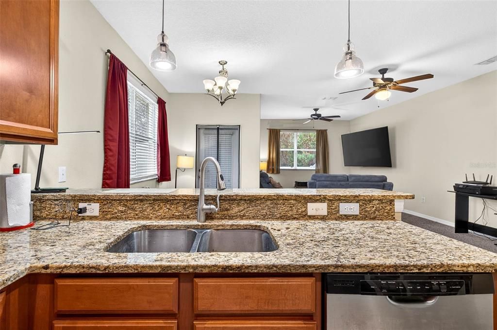 For Sale: $280,000 (3 beds, 2 baths, 1787 Square Feet)