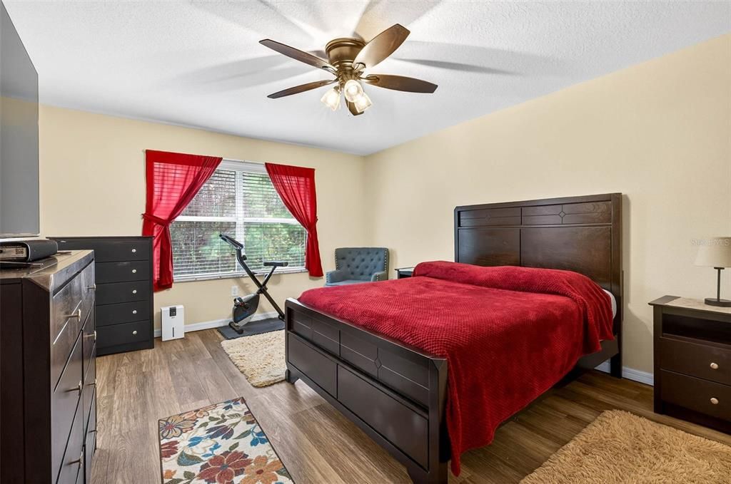 For Sale: $280,000 (3 beds, 2 baths, 1787 Square Feet)