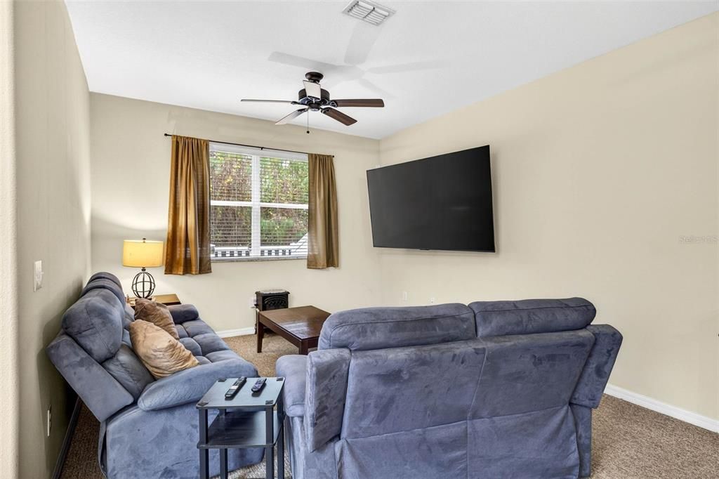 For Sale: $280,000 (3 beds, 2 baths, 1787 Square Feet)