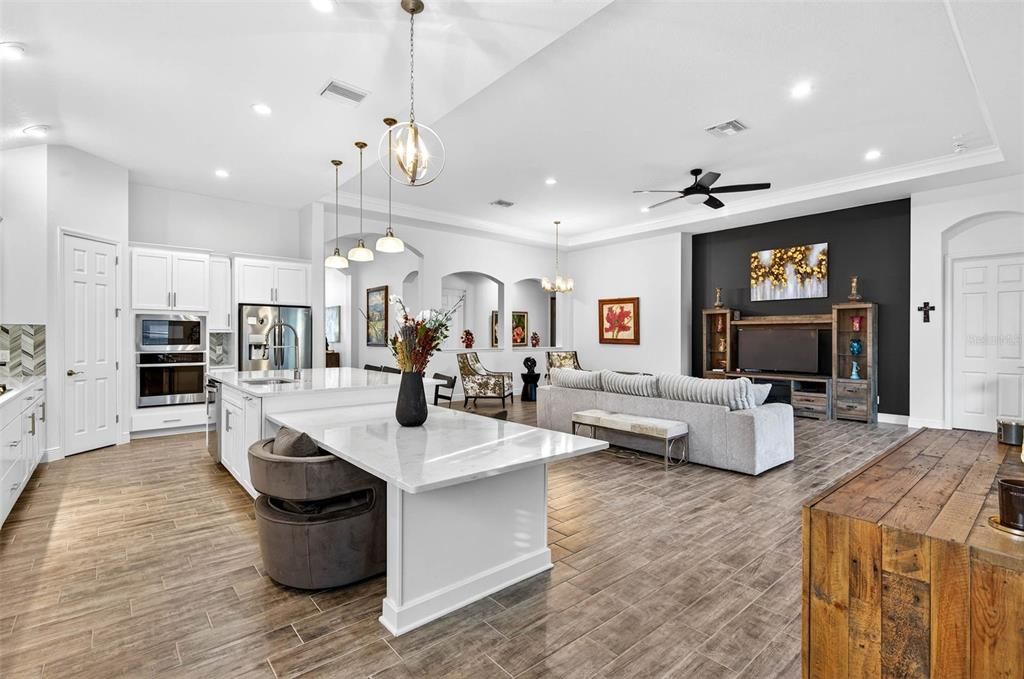 На продажу: $1,050,000 (4 спален, 3 ванн, 2824 Квадратных фут)