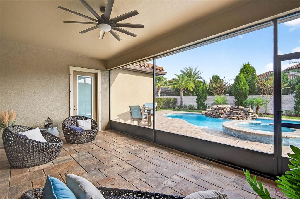 На продажу: $1,050,000 (4 спален, 3 ванн, 2824 Квадратных фут)