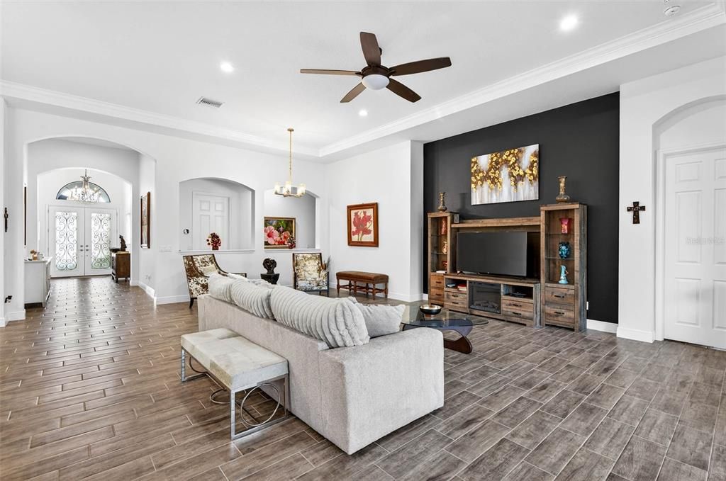 На продажу: $1,050,000 (4 спален, 3 ванн, 2824 Квадратных фут)