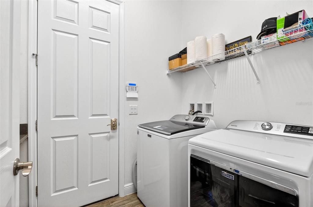 На продажу: $1,050,000 (4 спален, 3 ванн, 2824 Квадратных фут)