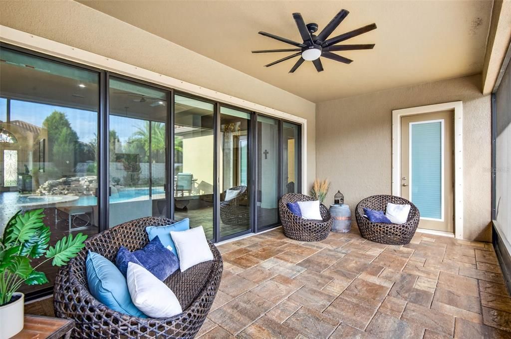 На продажу: $1,050,000 (4 спален, 3 ванн, 2824 Квадратных фут)