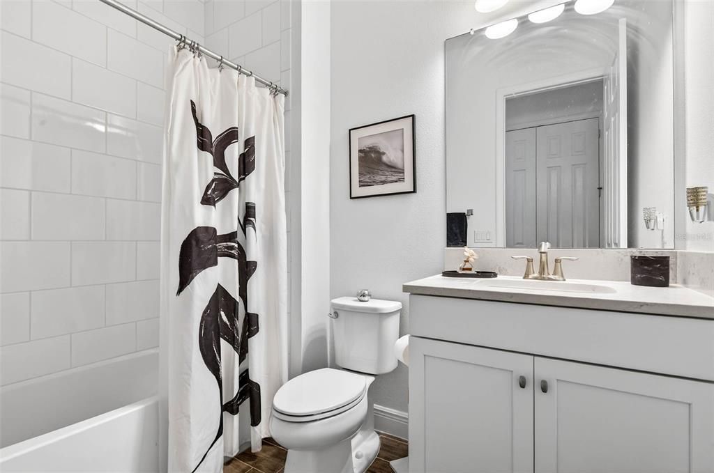 На продажу: $1,050,000 (4 спален, 3 ванн, 2824 Квадратных фут)