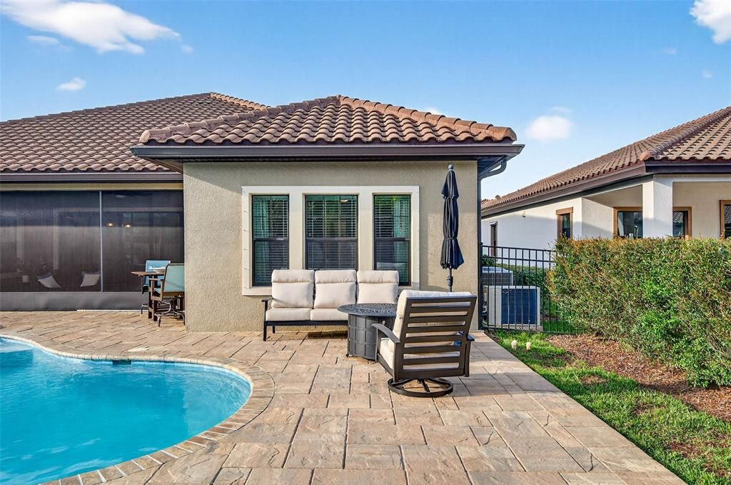 На продажу: $1,050,000 (4 спален, 3 ванн, 2824 Квадратных фут)