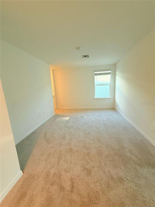 En Renta: $2,950 (5 camas, 2 baños, 2215 Pies cuadrados)