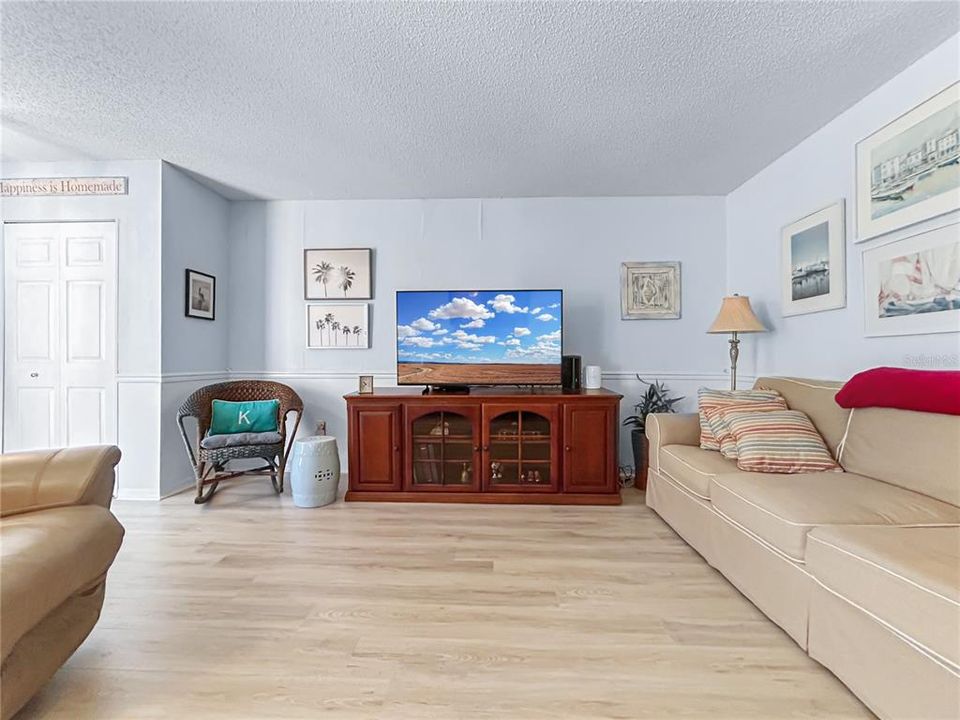 En Venta: $282,000 (2 camas, 2 baños, 1516 Pies cuadrados)